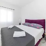 Apartment Amazing In With Wifi Petrcane