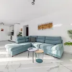 Amazing In With Wifi Petrcane