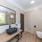 Amazing In With Wifi Apartment *